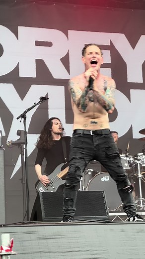 Corey Taylor Slipknot Duality Performance Analysis