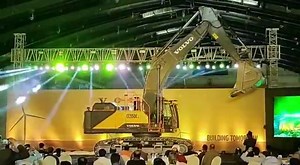 Here's a glimpse of the newly launched EC550EL in all its glory! Together, let's #RaiseTheBar of productivity and efficiency with path-breaking IMVT technology. #VolvoCEIndia #NewLaunch | Volvo CE, India