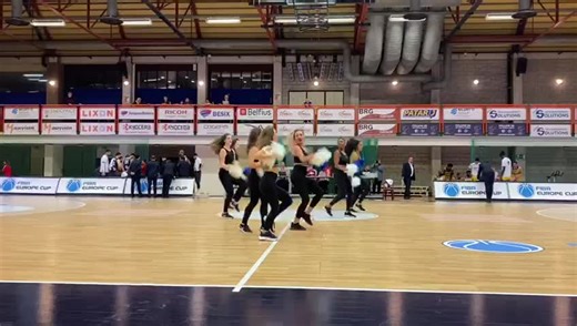 #ulb #dancer #dancers #pom #pompom #pompomgirls #pomdance #dance #cheerpom #cheerdance #basketball #brussels #belgium #cheer
