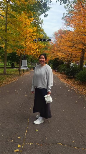 Exploring Boston Public Garden in Autumn