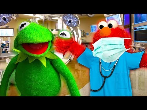 DOCTOR ELMO FIXES KERMIT THE FROG'S EYE! (Finally)