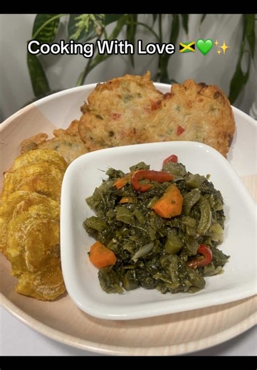Feeding the people I love will always be own of my favorite things 👩🏽‍🍳❤️ Callaloo   saltfish fritters and some green plantains — fresh off the stove. 🥹🔥🇯🇲 #dinner #dinnerideas #foodtiktok #foodie #fyp