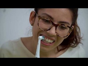 HOW TO BRUSH YOUR TEETH PROPERLY: Toothbrush + Floss - Dental Hygienist - VIDEO TUTORIAL