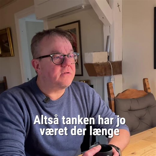 Som dyrevennen Jørgen fortæller i videoen, har han oplevet en særlig form for ro, efter at have taget stilling til sit testamente, som sikrer, at hans sidste vilje bliver, som han ønsker🫶🐾 Husk at Dyreværnets arveansvarlige, Laura Mortensen, sidder klar til at hjælpe dig, hvis du har spørgsmål eller vil vide mere om det at betænke udsatte dyr i sit testamente ☎️💌 ➡️ https://dyrevaernet.dk/testamente/ | Dyreværnet