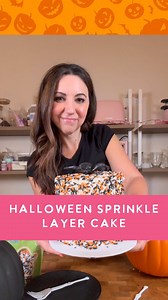 21K views · 183 reactions |  HALLOWEEN SPRINKLE CAKE 李 Sprinkle cake all dressed up for Halloween! The recipe is a little long for here, but if you comment RECIPE I’ll DM it to you. It’s layers of almond cake, fudge filling, vanilla buttercream and tons of sprinkles! I used @manvscakes :) #cake #sprinklecake #sprinkles #halloweencake #halloweendessert #fudge #buttercream #cakecakecake #bakemeacake #baking | Life and Sprinkles | Facebook