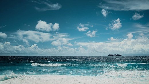 Hapag-Lloyd secures green financing for new $4bn container ships