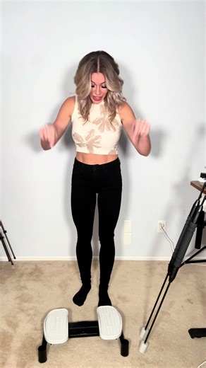Twist, burn, repeat 🔥💫 This twisting board machine hits your abs from every angle — fun, fierce, and insanely effective. #CoreOnFire #AbDayEveryday #tiktokshopblackfriday