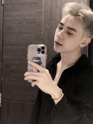 "gap anh dung luc"03/01/2024🐼❤️ #quanghungmasterd #muzik cre vd: whenyouknowyouknow___