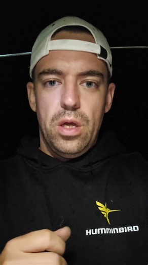 4/4 - "QUICK ROUTE" I LIGNJOLOV Ovo je četvrti nastavak mini serijala o korištenju Humminbirda i Minn Kote u lignjolovu. U ovom nastavku pokazujemo vam kako koristiti "quick route" funkciju, odnosno, funkciju kojom na Humminbird-u odabirete točke do kojih vas zatim Minn Kota vodi. Ovo je jedna od najefikasnijih funkcija Humminbirda I Minn Kote u lignjolovu jer donosi potpunu kontrolu dubina koje želite prolaziti i omogućuje najbržu pretragu terena. Bitno je naglasiti da imate dvije mogućnosti od