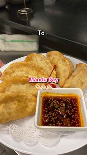 Mouthwatering Fried Mandu: A Korean Delicacy