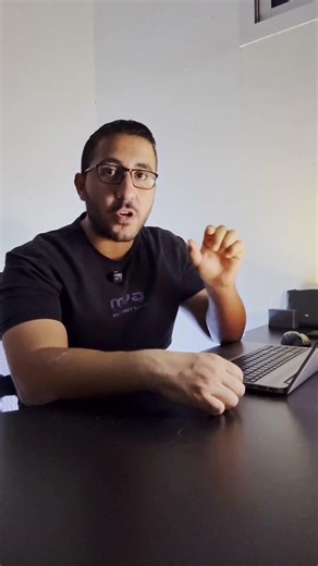 ⚠️ ليه ناس كتير بتحط غطا على كاميرا اللابتوب؟