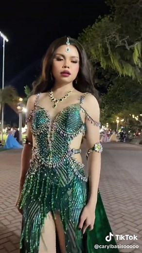 she’s serving everything✨