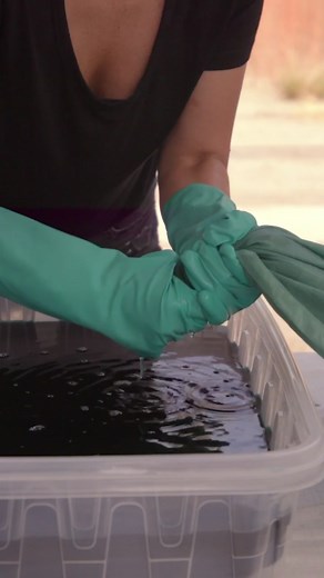 Ombré all day! Add a dip-dyed gradient effect to your drapery with this DIY! #dormlife #ombre #diy #diyhacks