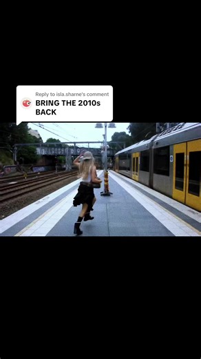 Replying to @isla.sharne what year are we in¿ #nostalgiacore #newmusic #altmusic #charlotteplank #classic