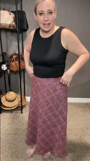 This plaid skirt adds the perfect vintage touch to any outfit!