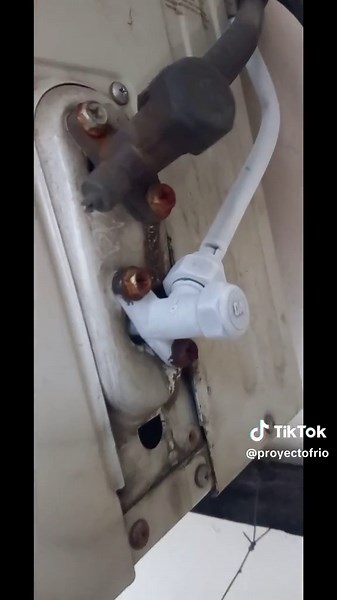 CODIGO DE ERROR EC EN AIRE ACONDICIONADO #proyectofrio #hvac #guayaquil #aireacondicionado #split #tecnico #calor #viraltiktok #parati #foryoupageofficiall #casa #hogar #trabajo #empresa #emprendimiento