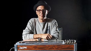 VIDEO: Steve Fishell explains how pedal steel guitar works
