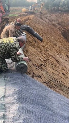 laying of Anti Seepage Membrane for Fish Pond Bed