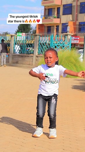 @Sashamiraclebaby deserves all the love on this app, the youngest tik...