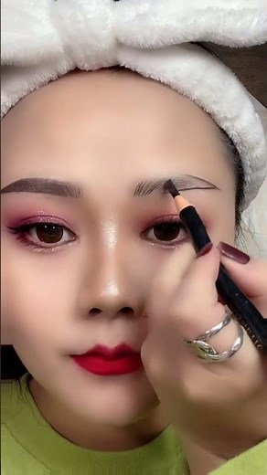 eyeliner makeup tutorial for beginners/Best Makeup Transformations