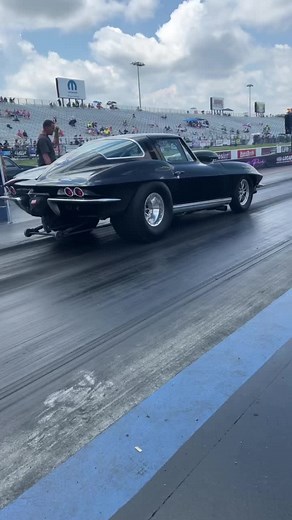 Wheels up!! #corvette #wheelie #wheelstand #liftoff #dragracing #vmp #pdra | Red Line Motorsports Media