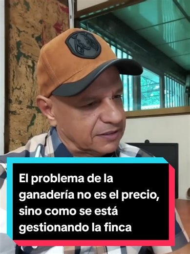 El problema de la ganadería NO es el precio. Es la forma en que se está gestionando la finca. Es más fácil culpar al mercado, al clima o al gobierno… que aceptar una verdad incómoda: 👉 No saber cuánto cuesta producir 👉 No identificar qué animales pierden dinero 👉 No tener claridad sobre qué decisiones sí funcionan Y así, ningún precio alcanza. La ganadería rentable no se adivina. Se mide, se analiza y se gestiona con datos. 👉 El que no mide, seguirá trabajando a ciegas 👉 Síguenos. Pronto ab
