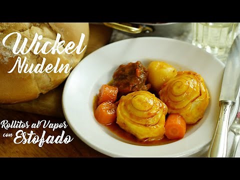 Wickel Nudeln – Volga German Steamed Rolls with Beef Stew