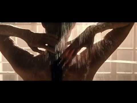 Lara Croft Tomb Raider 1 - La Douche (Scène Culte)