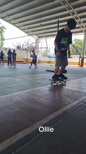 Una recopilación rápida de los 7 básicos del skate, luego de tanto al fin aprendí todos🍻 #skate #sk8 #skateboarding #7basicos #ollie #popshoveit #popfrontsideshuvit #backside #frontside #kickflip #heelflip