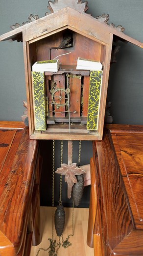 How Old 1800s Black Forest Cuckoo Clock with Wooden Movement Works #clock #cuckooclock #cuckoo #blackforest #foryoupage