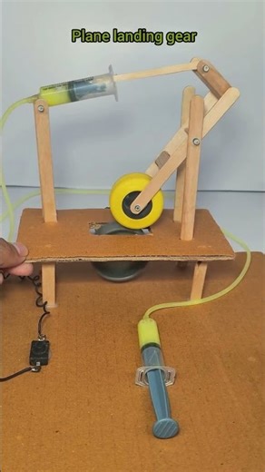 The landing gear in the plane works #project #science #diyprojects #shorts