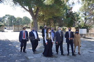 Χανιά | Με κρητική φορεσιά η Γιάννα Αγγελοπούλου Δασκαλάκη στο μνημόσυνο των Βενιζέλων | Πλούσιο φωτορεπερτάζ | zarpanews.gr