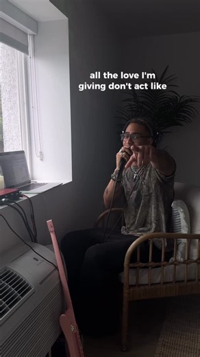 luke brown on Instagram: "prime jb with my @cybergguitar #singing #coversong #rnb #justinbieber"