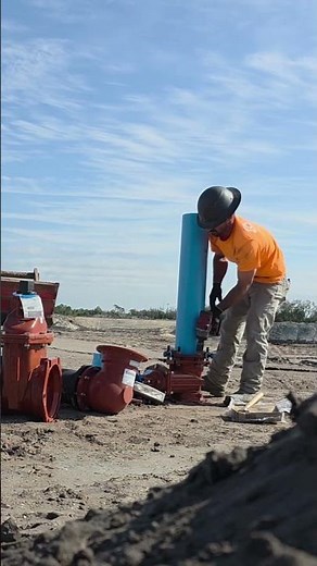 Final hydrant & gate valve bolt-up | New neighborhood install
