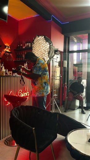 Small businesses deserve big results — and that starts with content that actually works. 💡 As a content creator for small businesses, I’ve seen how powerful storytelling, strategy, and consistency can transform a brand from being “just another page” into a must-follow business. 📈 The truth is, most small business owners are already doing it all — managing sales, customers, inventory, and operations. But social media isn’t just about posting; it’s about building trust, connecting with your audi