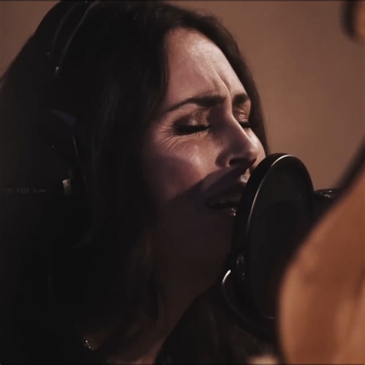 Within Temptation - Ritual (Acoustic) (Album: Bleed Out) #withintemptation #SharonDenAdel #metal #rock #acoustic | Sharon den Adel Brasil