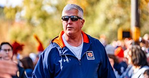 Auburn DC Ron Roberts describes Alabama's final touchdown play, OC Philip Montgomery 'proud' of the offensive effort