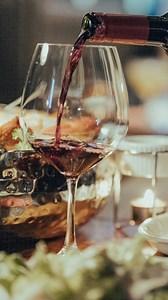 Swirl game strong. 💪 Wine game stronger. 🍷 RSVP to the Caymus Wine Dinner: https://fogo.com/caymus, a 4-course, chef-curated experience that you won’t want to miss - Thursday, August 15th.* . . . . . . *This event will be taking place on 8/8 for San Antonio and 8/14 for Rosemont, San Jose and Scottsdale. | Fogo de Chão