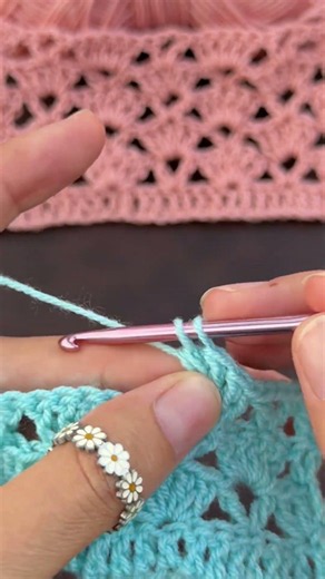Wow 😮 lovely crochet baby blanket pattern
