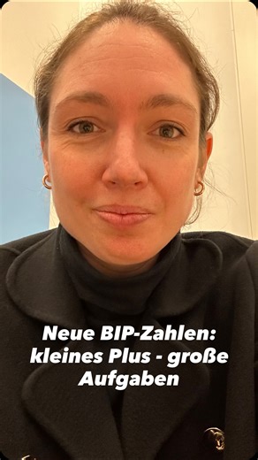 Philippa Sigl-Glöckner on Instagram: "Die heute veröffentlichten BIP-Zahlen zeigen ein kleines Plus, aber das alleine reicht nicht aus. Was braucht es für ein Comeback der deutschen Industrie? In unserem neuen Papier zu historischen Turnarounds zeigt @max_malmkrog ,warum staatliches Handeln eine zentrale Rolle spielen kann und weshalb es sich trotz Risiken lohnt, jetzt langfristig zu investieren. 🔗 Link in der Bio und in den Kommentaren"