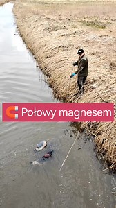 1.2M views · 4.2K reactions | 鱗Pieniądze były w słoiku Ale ja się wystraszyłem #history #metaldetecting #magnes #humor #hobby | Odkrywca Historii | Facebook