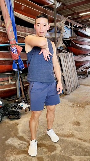 Wing Chun elbow strikes leverage the power generated from the hips, as the rotation and engagement of the hip joints amplify the force behind the strikes, enhancing both speed and impact. | Wing Chun Club