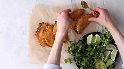 Crispy Chipotle Chicken Tacos With Cilantro Lime Ranch-399188596