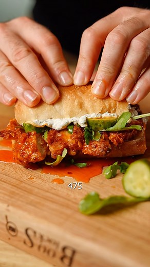 Donaldo Estevam | Honey buffalo crispy chicken low calorie I love a good buffalo chicken but it just hits different when you add honey to the mix. I have... | Instagram