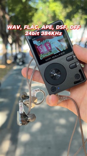 Hifiwalker Reviews on Instagram: "The Hi-Fi music player you’ve all been DM-ing me for—link in bio. 👉#hifiwalker H2! #mp3 #hifiaudio #christmasgift #audiophile #US #USA #UK #LA #london_city_photo #parís"