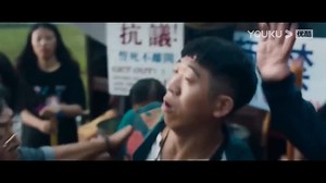 119K views · 824 reactions | A devastating tsunami hit, and a giant crocodile in South Africa escaped and dived into the water to threaten everyone! 惊天海啸袭来，南非巨鳄逃脱后潜入水中威胁众人！ #狂鳄海啸 #CrazyTsunami #优酷电影 #youkumovie | Youku Movie | Facebook