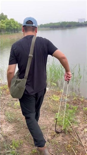 Used only 30% of my power with a sling by the lake. Any guesses on how far it went? #sling #edc