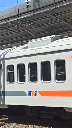 kereta api yt kereta tut