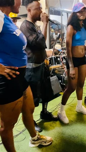 Chomi, Ne laisse pas les critiques des haineux te distraire de tes objectifs. Continue de bosser dur et de montrer ton talent, c'est comme ça que tu convaincras tout le monde. 💪🚀 | Spiritas