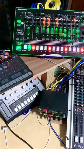 Orbital Flight-PhonTanz #electronicmusic #phontanz #rolandtr8 #korgminilogue #unosynth #toraizas1